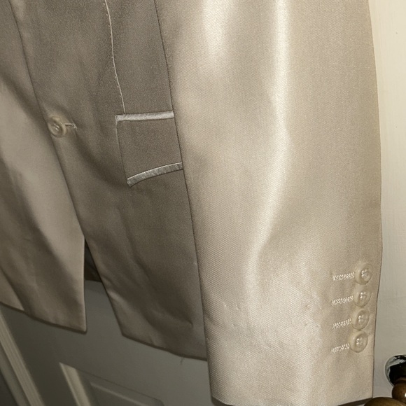 Vinci Sharkskin Metallic 2-Piece Tuxedo/Suit - Picture 7 of 16